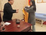 2019年合肥写字楼事件：老人下跪求救，社会精英变恶魔的惊人转折