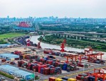 五一假期合肥水运交通繁忙，合肥港集装箱码头助力企业高效运输