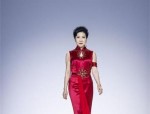 合肥时尚老年人生活：60岁吴兰英自制美服走T台，展现不老风采
