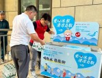 合肥街头现爱心无人冰柜 免费为高温作业人群送清凉